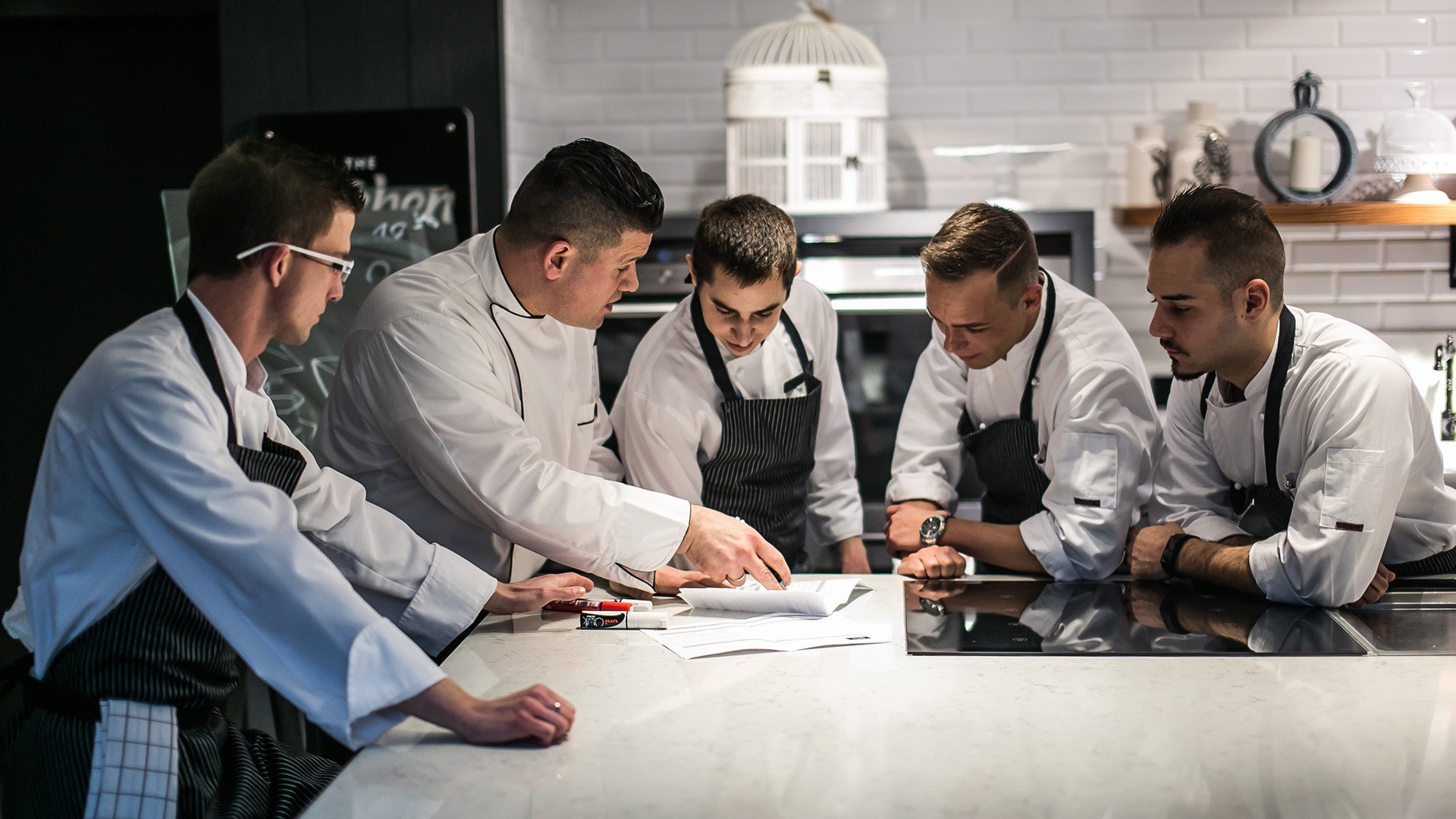 Chefs_TeamMeeting_BUD_1920x1080px.jpg