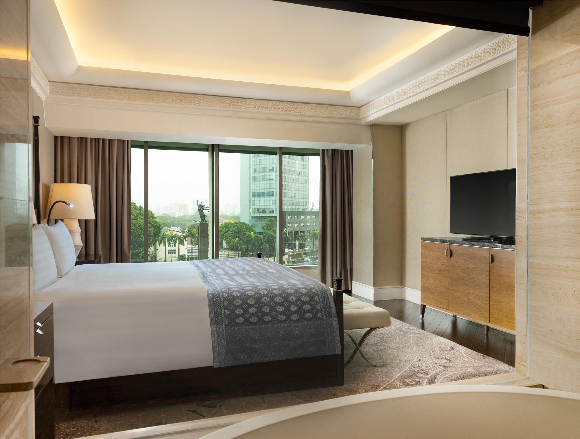 Salon Suite - Bedroom